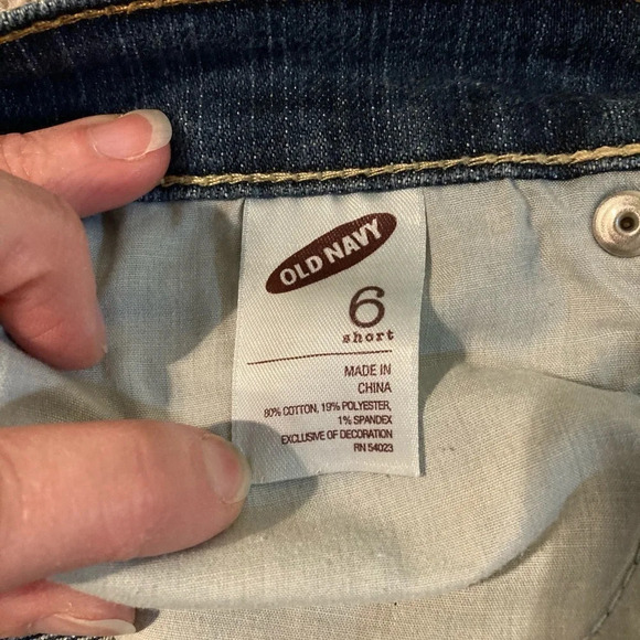 Old Navy The Diva Jeans 6 Short - Picture 7 of 11